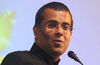Let your goals be specific and realistic: Chethan Bhagat exhorts young minds